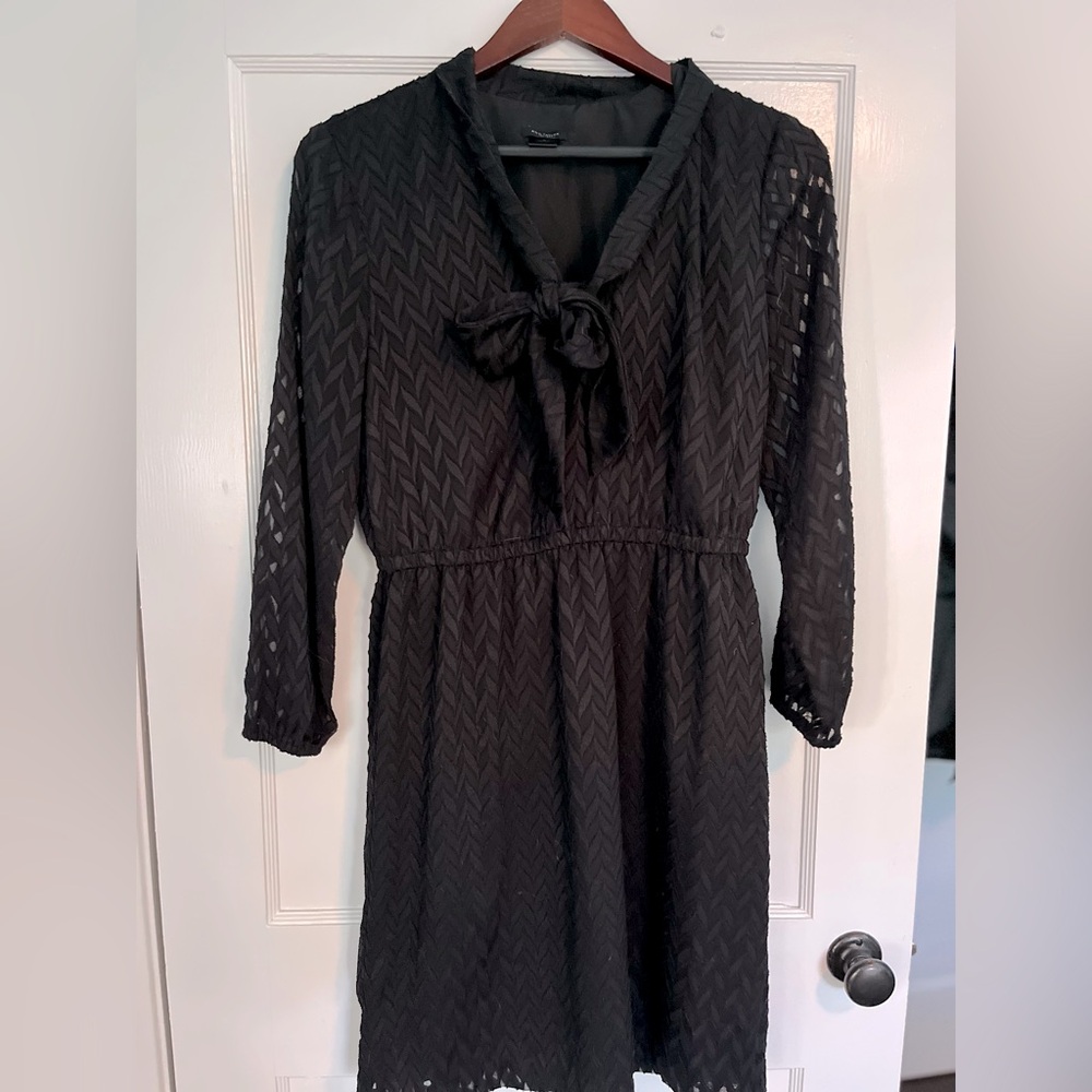Ann Taylor size small black dress